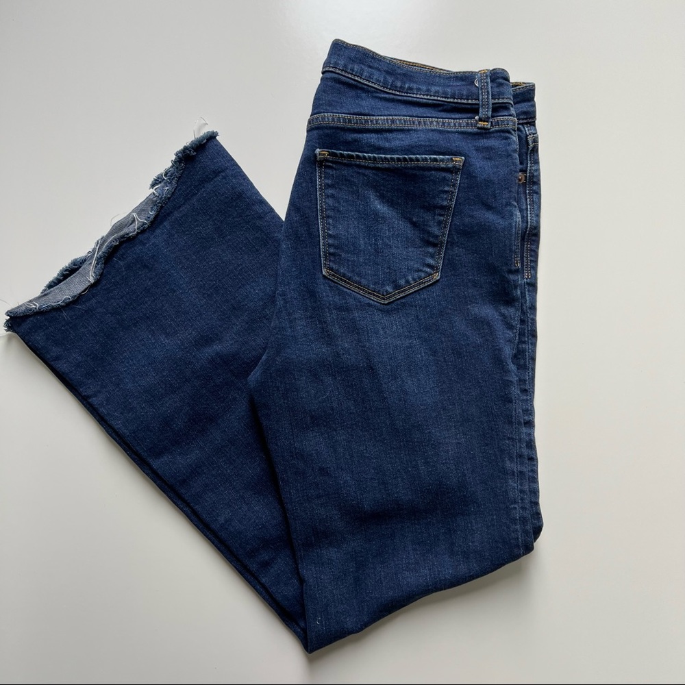 Gap Flare High Rise 31 short frayed hem dark wash